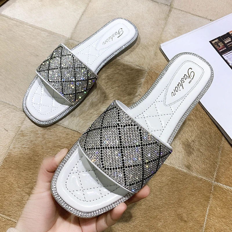 

Women's Rhinestone Sandals Rhinestone Trimmed Flat Sandals 2021 Summer New Non-slip Women's Shoes Outdoor Leisure Beach Shoes