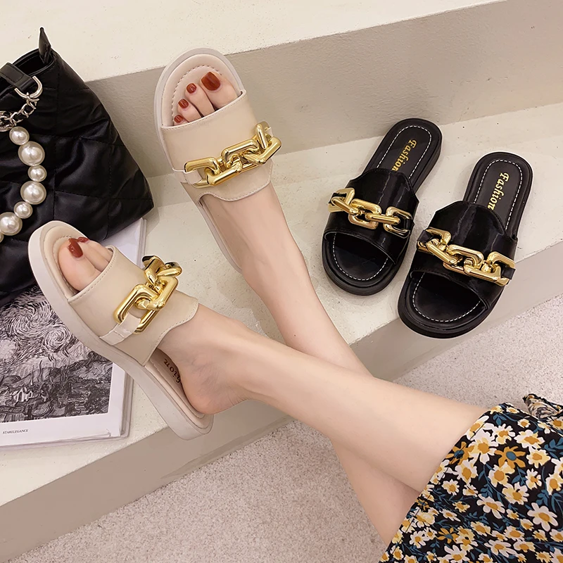 

Shoes Slippers Flat Low Luxury Slides Rivet Slipers Women Loafers Designer Summer 2021 Basic Rubber PU Metal Decoration Shoes Wo