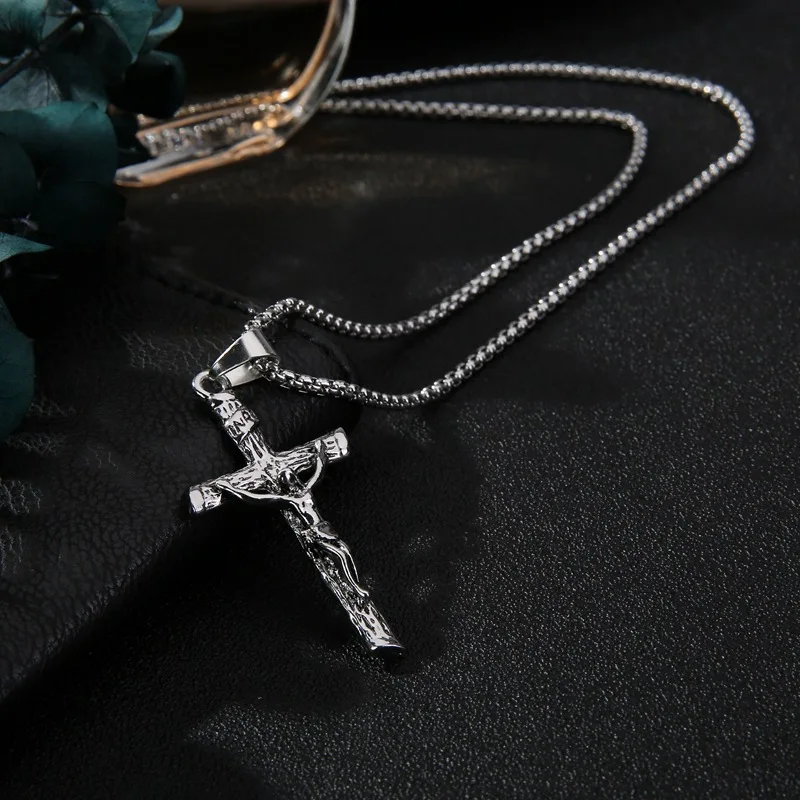 

Jesus Cross Pendant Necklace Stainless Steel Cuban Hip-hop Chain Jewelry Gift for Man and Woman Rap Rock Music Band Bar Concert