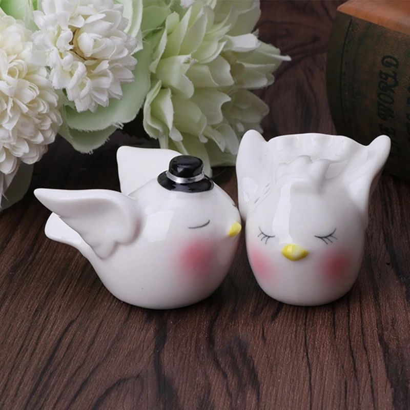 

Bride Groom Loving Birds Ceramic Salt Pepper Shaker Pot Set Wedding Home Decor
