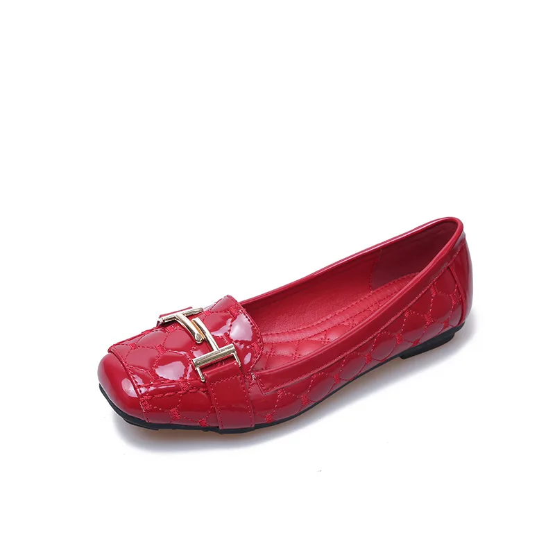 

Women Flat Heel Shoes Solid Color Patent Leather Good Quality Square Head Slip on Moccasins Lazy Shoes OL Working Shoes 35-41