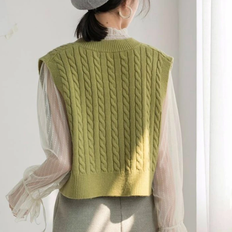 Жилет женский трикотажный с V-образным вырезом короткая однотонная Повседневная