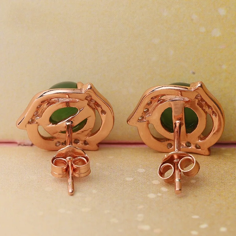 Серьги гвоздики из натурального зеленого нефрита серебро 925 пробы жадеит