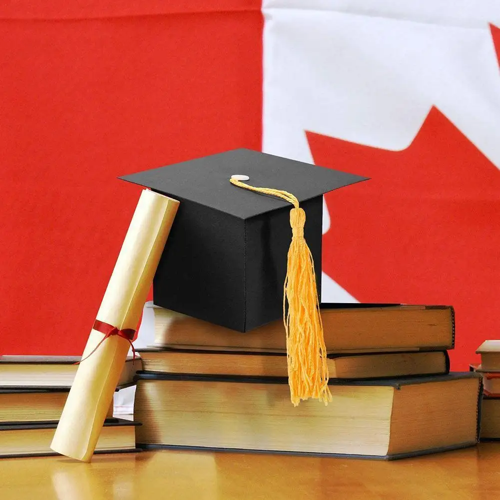 

10pcs European Creative New Celebration Bachelor Hat Candy Dragee Box Packaging Gift Box Graduation Party Candy Box