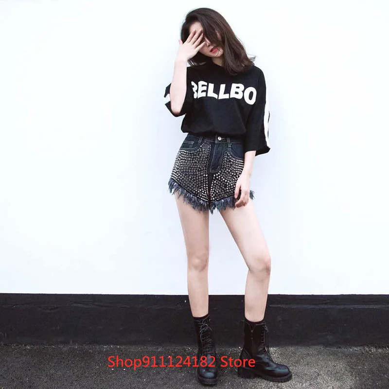 

2021 European and American Fashion High-Waisted Rivets Cat-Whisker Denim Shorts Women's Loose Wide Heavy Metal Hot Pants Women