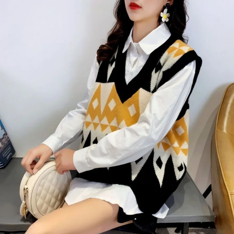 

New Fashion V Neck Sleeve White Knitted Autumn Winter Women Sweater Vests Casual Loose Outwear Solid Sweater Preppy Style Vests