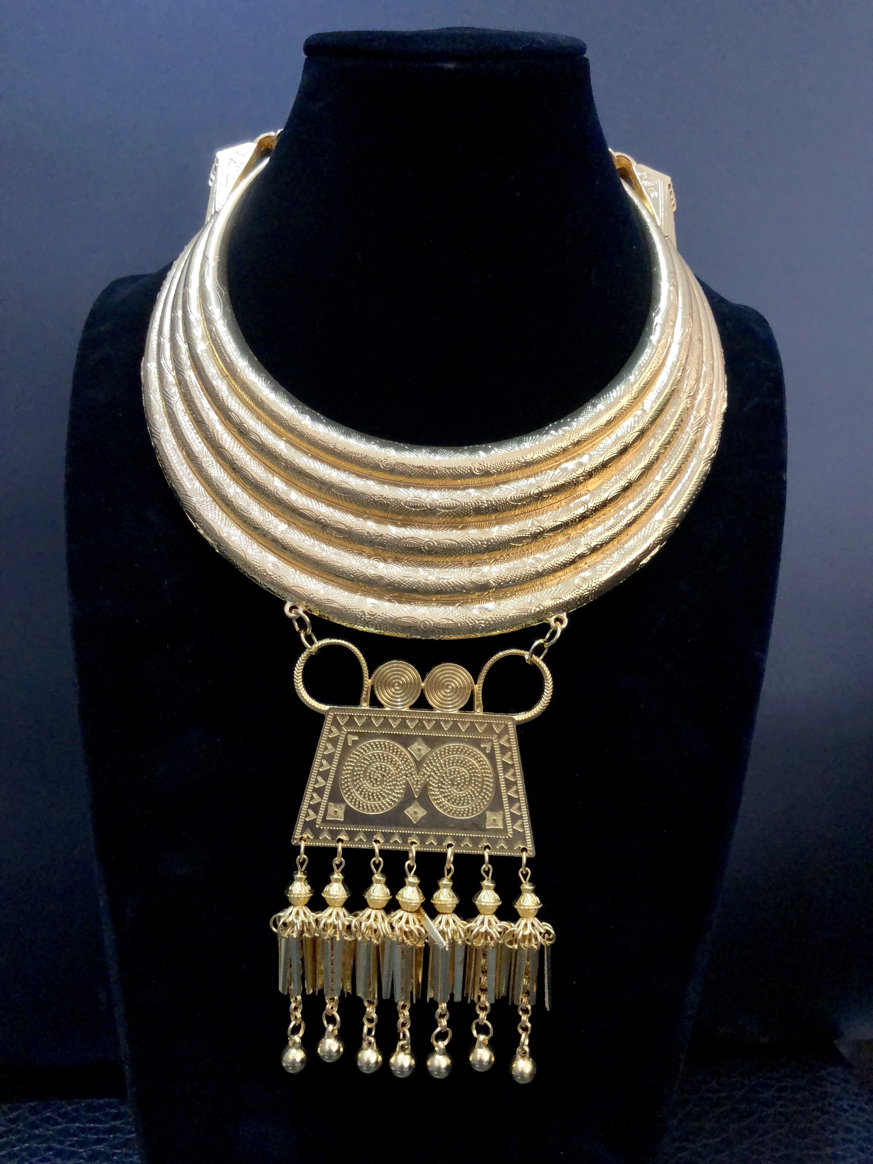 Hmong ювелирные изделия для женщин и мужчин Miao ожерелье ошейник и культура Новогодняя Танцевальная вечеринка