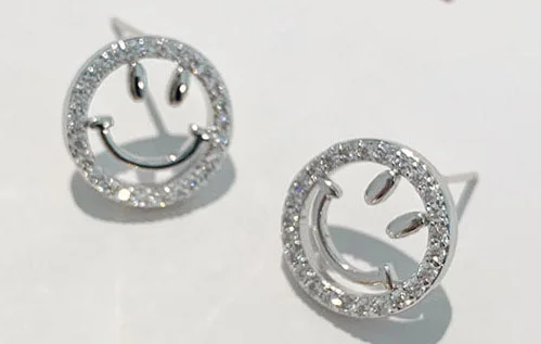 

Wholesale S925 Sterling Silver Fashion smile face Stud Earrings Zirconia New design small Stud Earrings