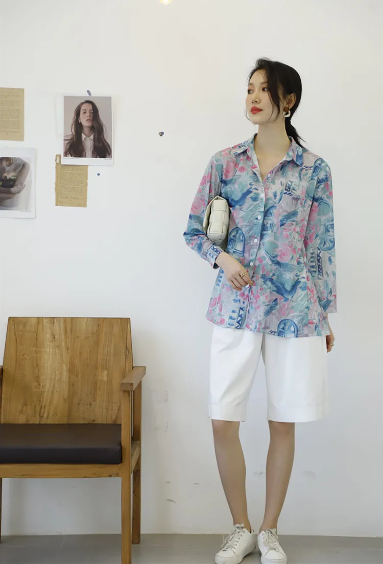

Shirts & Blouses