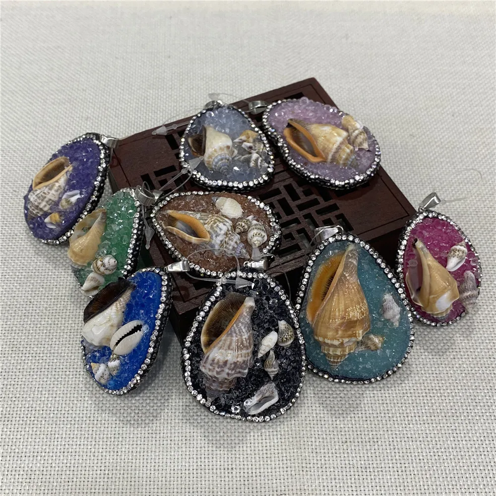 

Natural Shell Conch Pendant Resin Filled Colorful Irregular Shape Pendant Suitable for Creating Fashion Jewelry Accessories