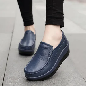 Кроссовки женские кожаные, на платформе, дышащие, белые, черные