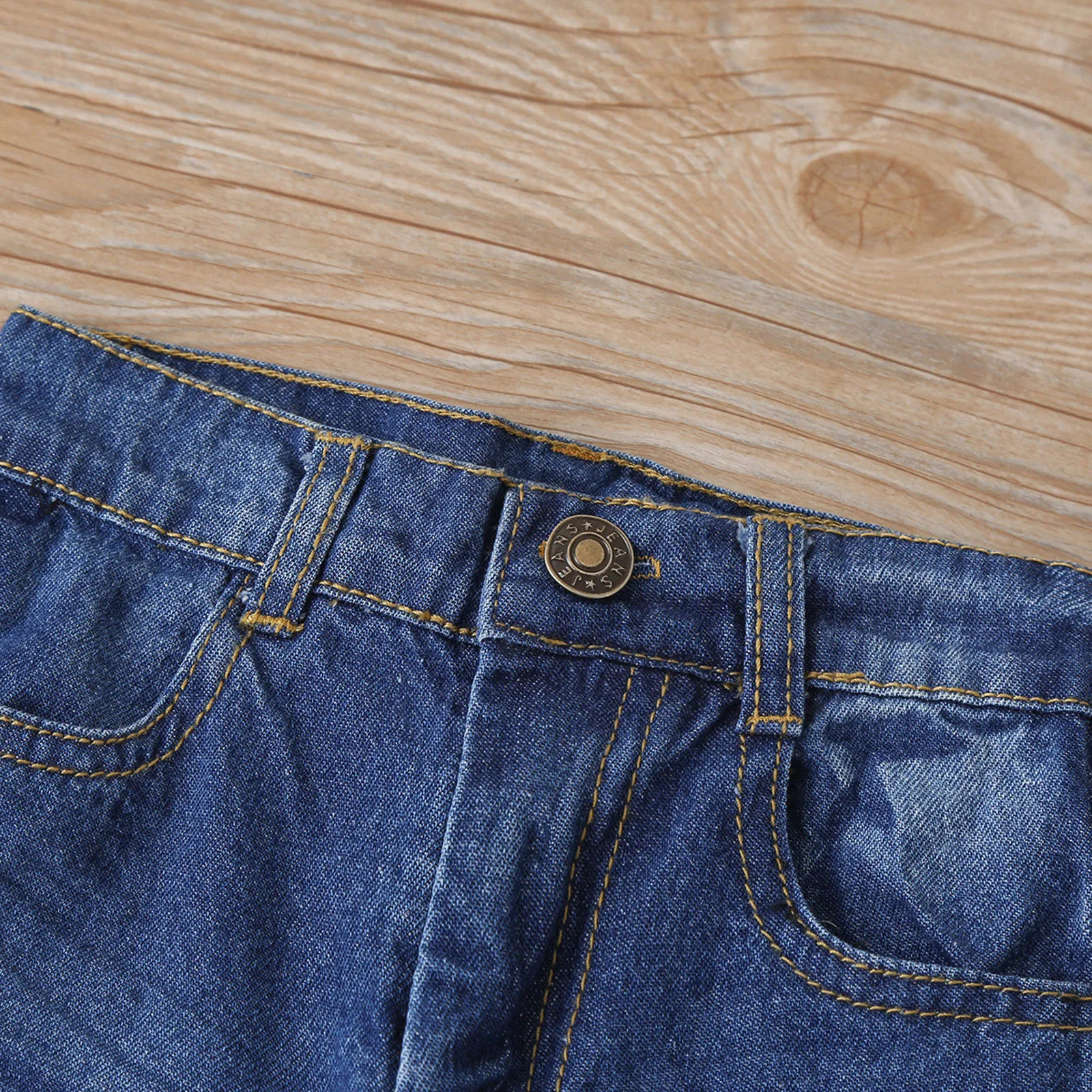 

2021 New baby children's baby fashion cute simple solid-color short-sleeved T-shirt jeans handsome casual