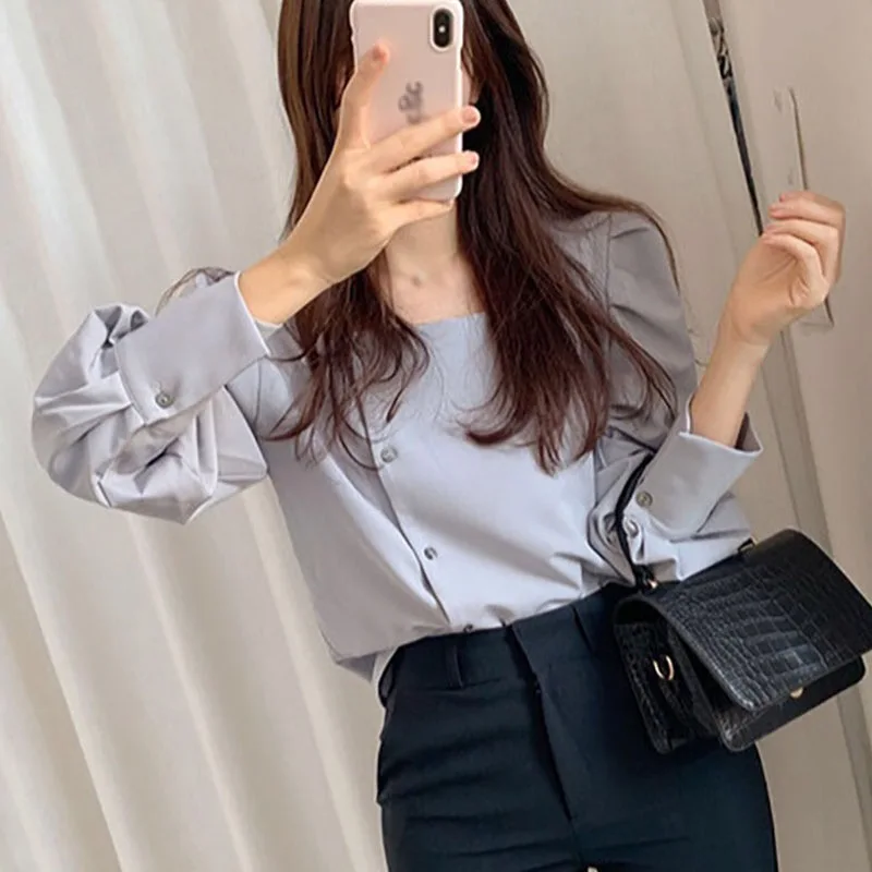 

Gentle And Elegant Square Collar Leaking Clavicle Single Breasted Temperament All-match Lantern Sleeve Ladies Shirt 2020