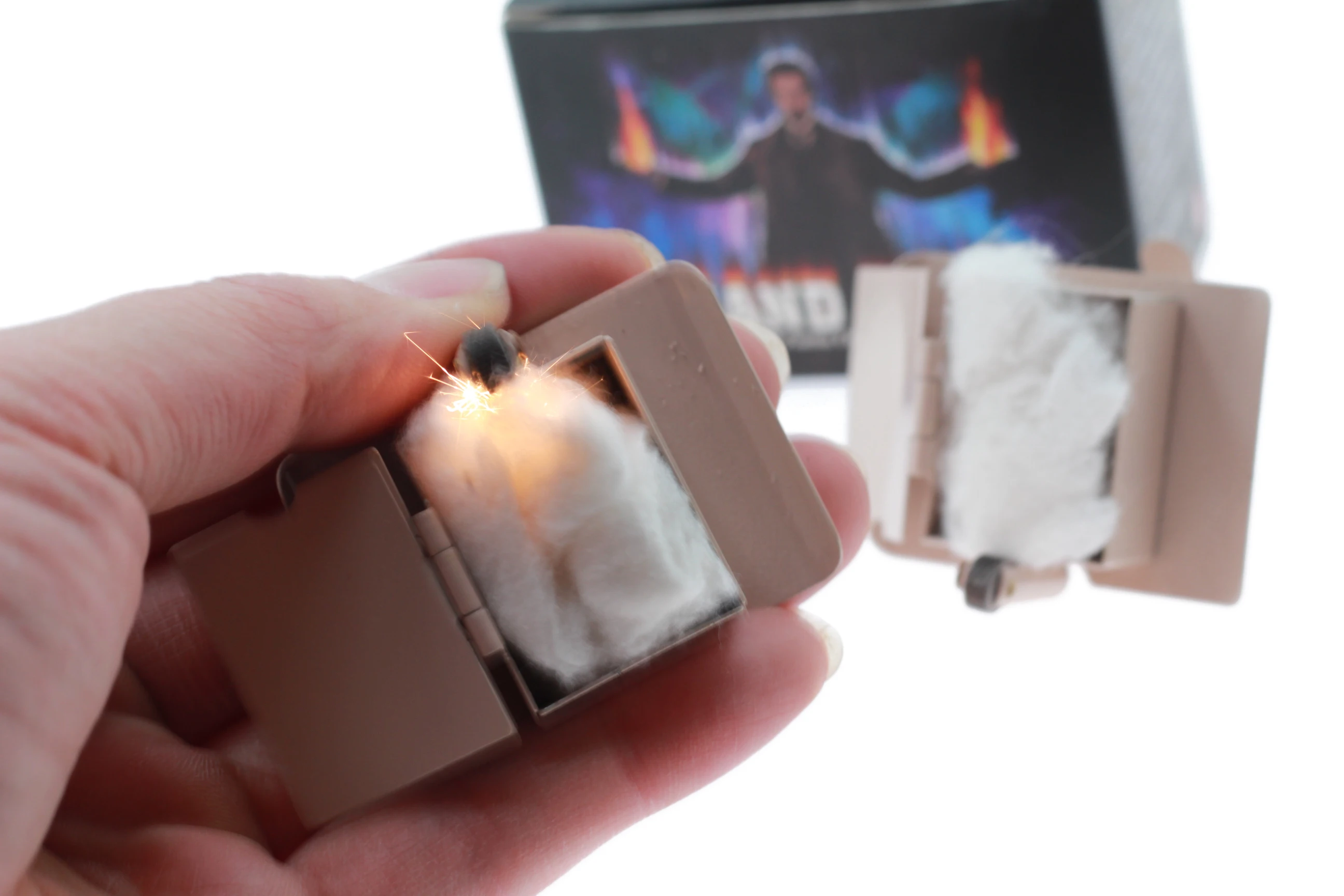 Огненное пламя с вашей болой руки огните на ладони Волшебные трюки огненная