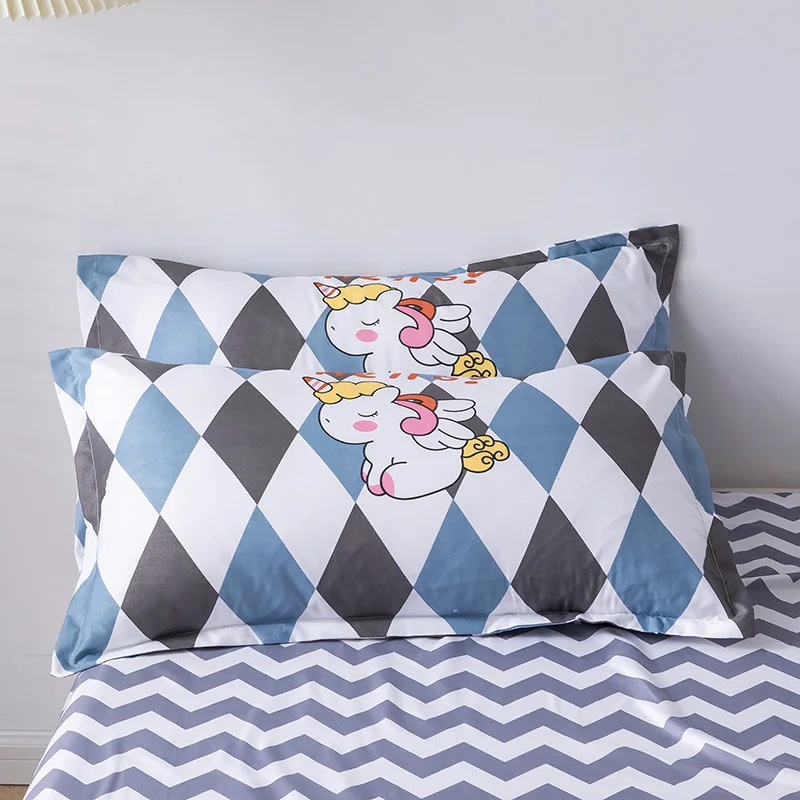 Комплект постельного белья в клетку с радужным единорогом | Дом и сад