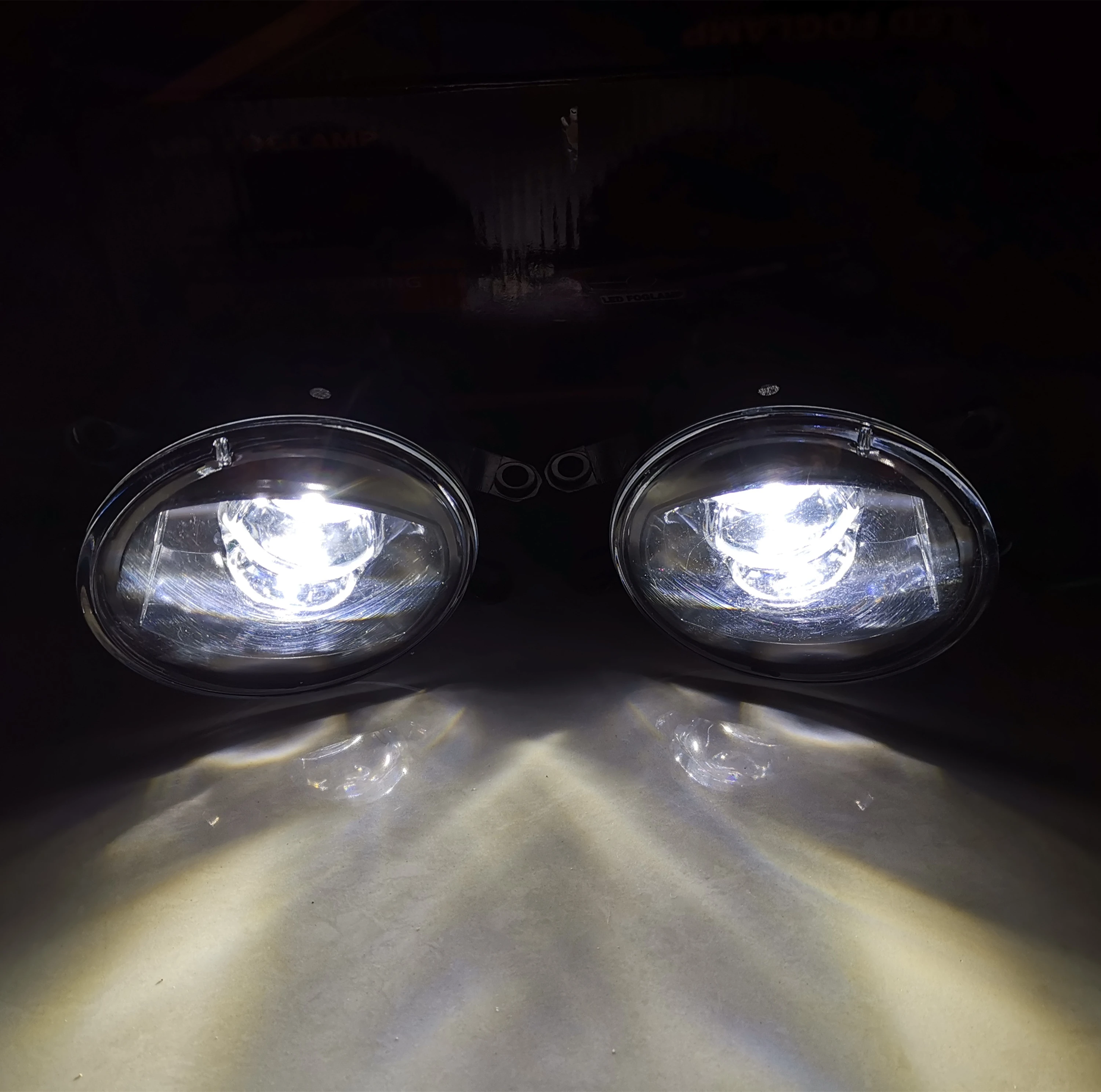 

2Pcs Front LED Car Fog Light Lamp for Toyota Camry Corolla 2009-2013 Yaris 2006-2013 RAV4 2006-2012 for Lexus RX350/RX450