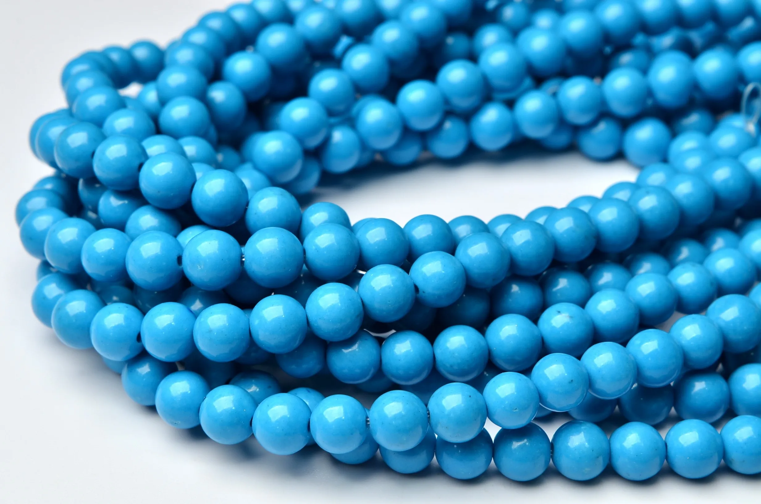 

Artificial Blue Turquoise (solid color) 4mm-14mm 1 strand/set (about 38 cm)