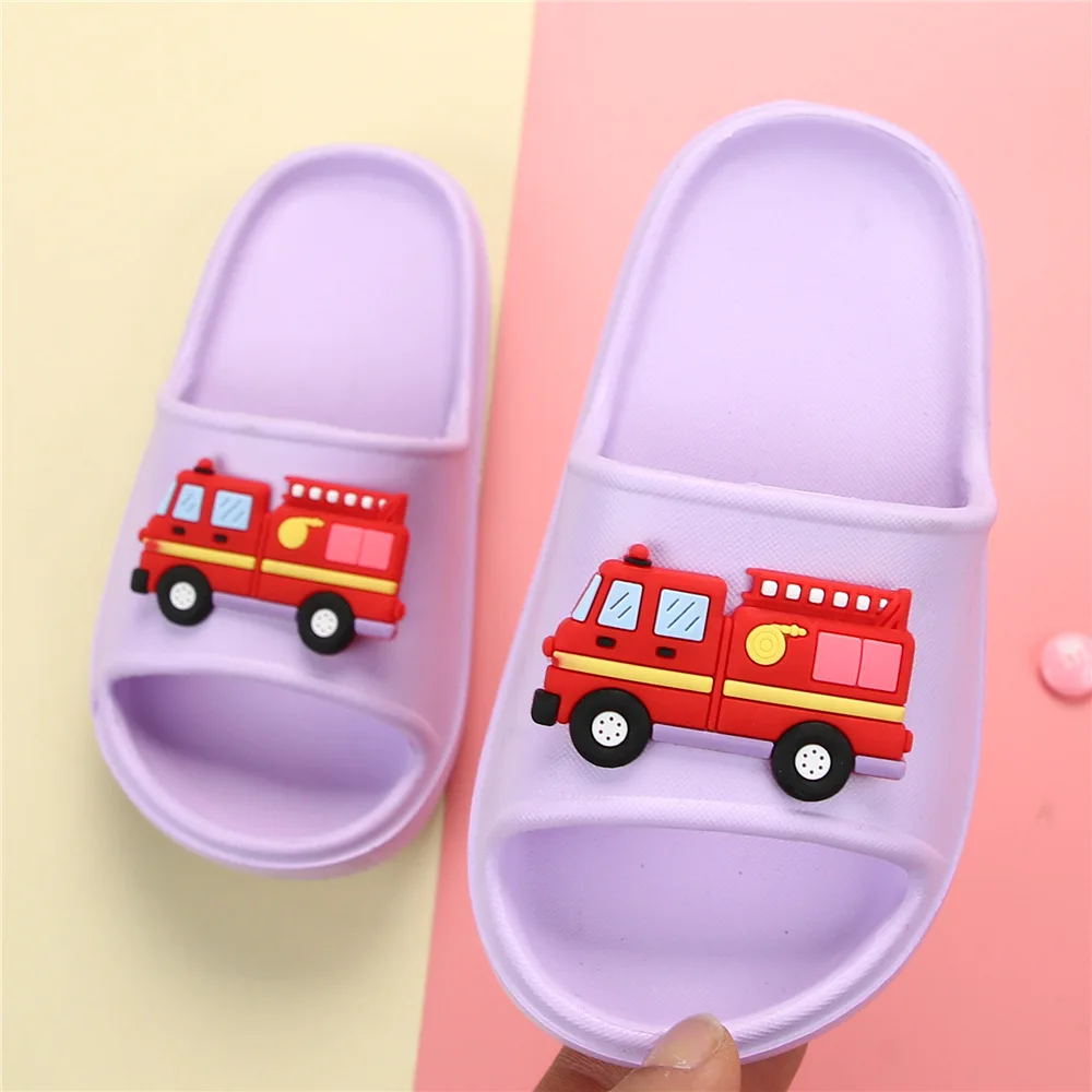 Детские тапочки для мальчиков Новинка лета 2020 милый мультяшный автомобиль