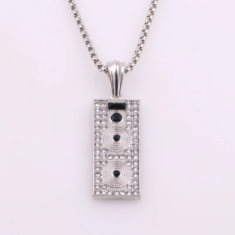 

VIMIO New Hip Hop Rap Sound Butterfly Machine Pendant Necklace Square Inlaid Zircon Geometric Necklace