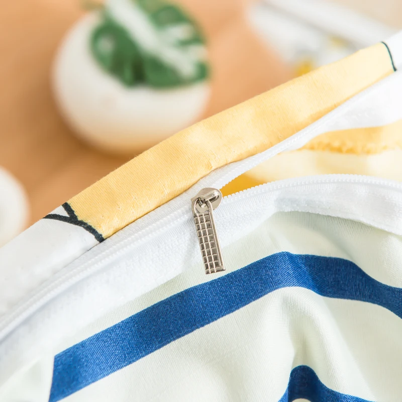 

Bedding Set 4 In 1,HighQuality Smooth&Soft,Microfiber 1 Duvet Cover,2 Pillow Shams and 1 Bed Sheet,Queen,King,Twin,Full Size