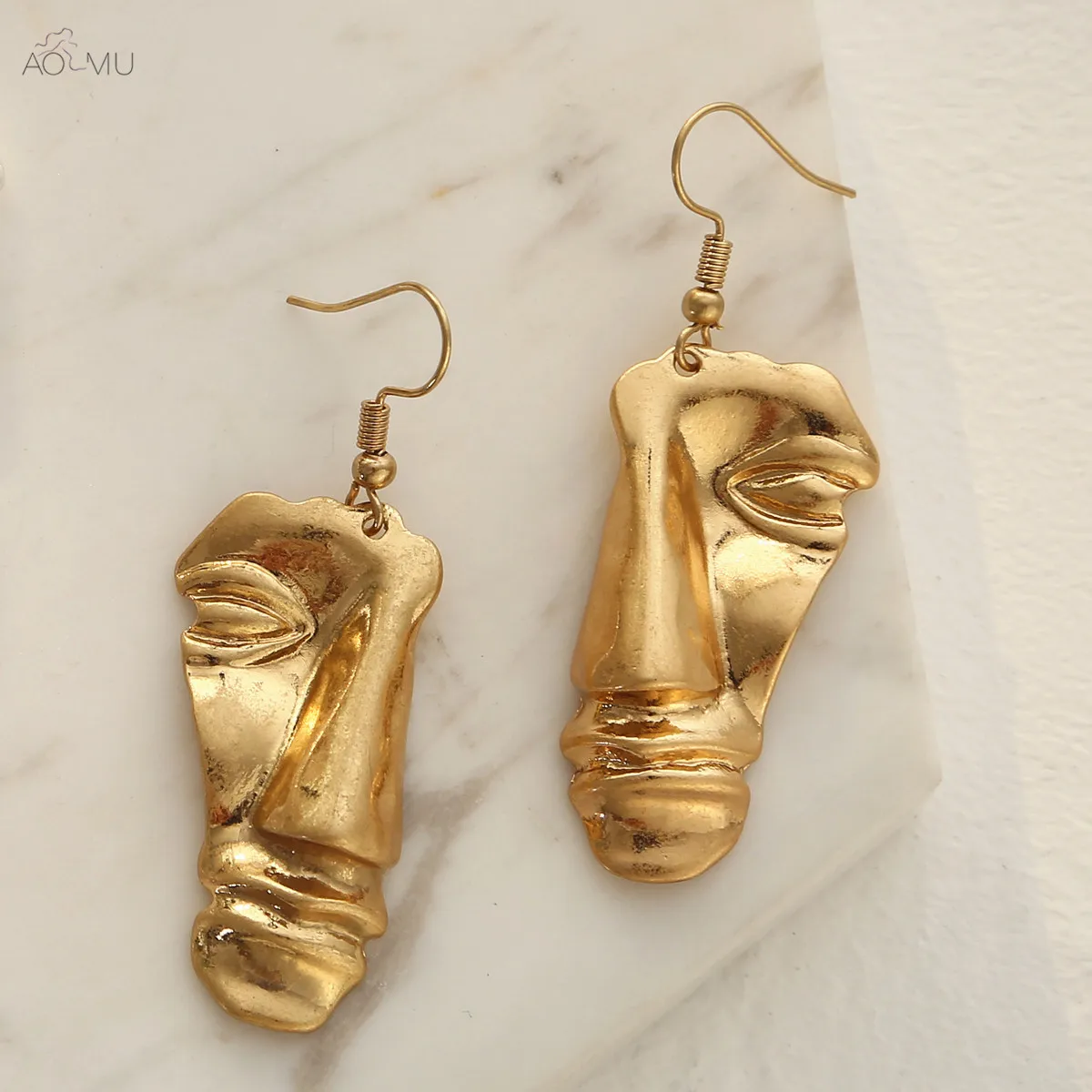 Женские сережки гвоздики AOMU готические с витой маской для лица и губ ювелирные