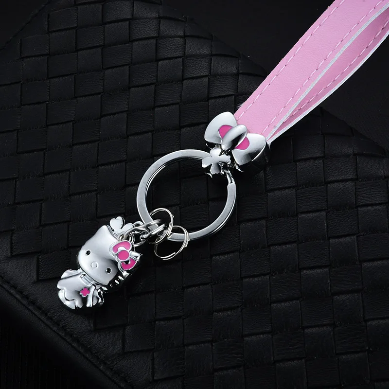

Metal pink kitten Keychain Car Keychain backpack pendant is a very popular gift