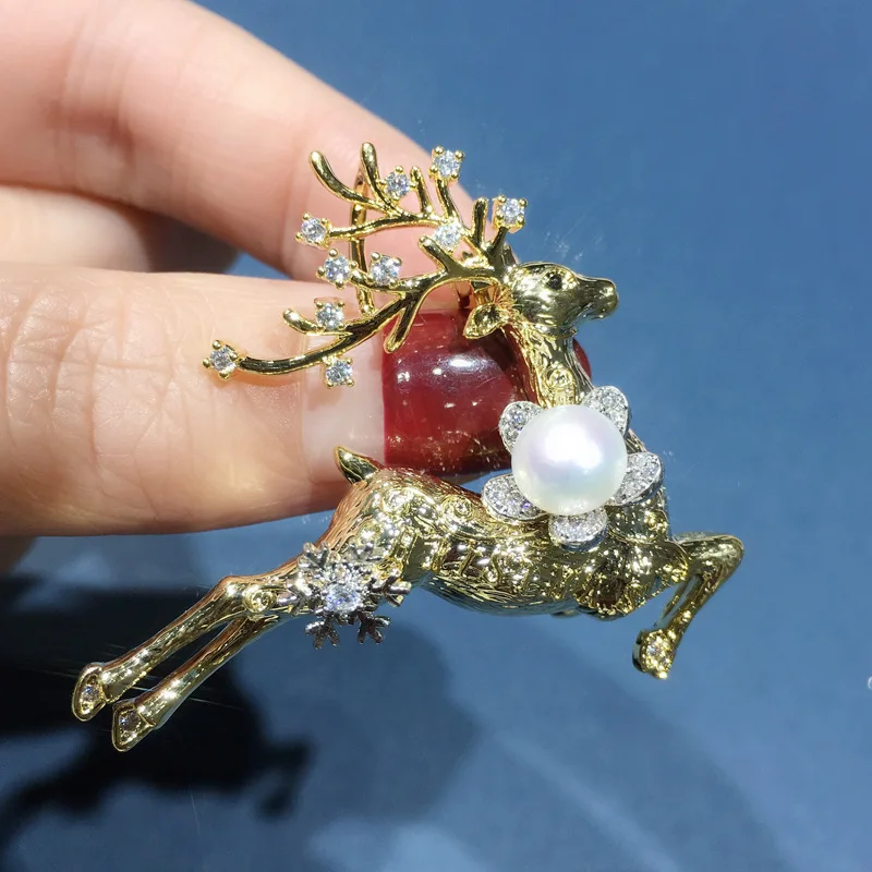 

Fine Italian craft natural fresh water pearl brooch gift finished deer brooch high-grade Christmas present