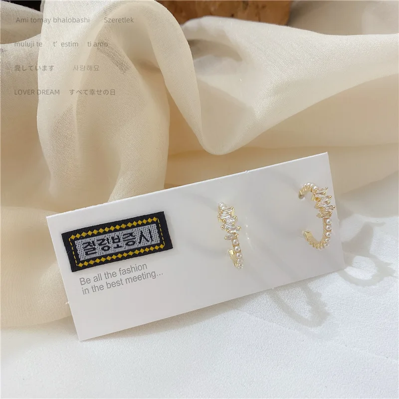 

2020 New Korean Vintage Earrings For Women Gold C-shaped Pearl Earrings With Zircons Hanging Dangle Earrings Fashion Jewelry