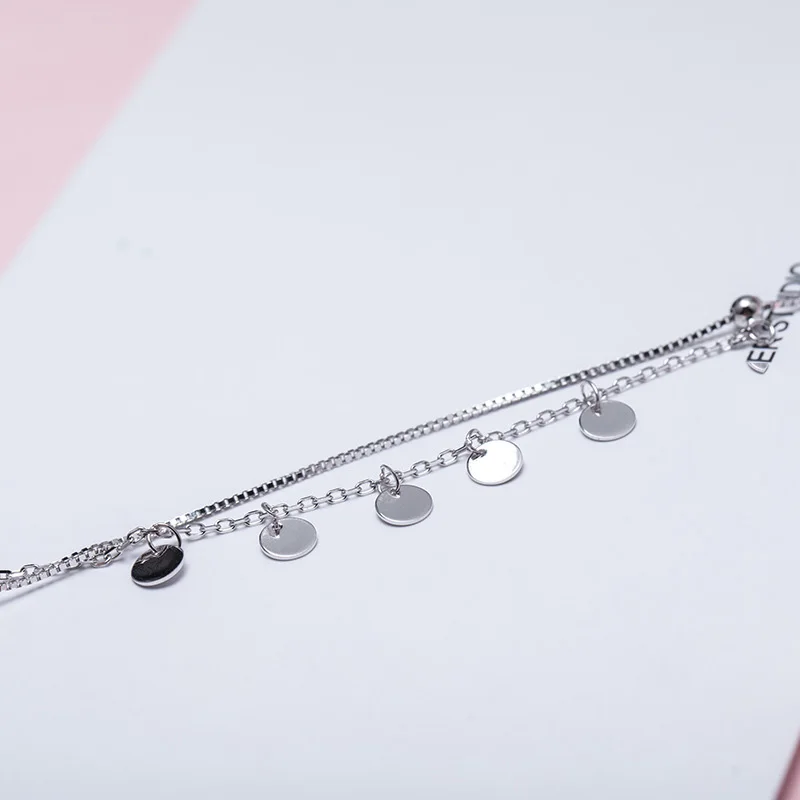 Браслет на ногу женский из серебра 925 пробы с кисточками круглые амулетные