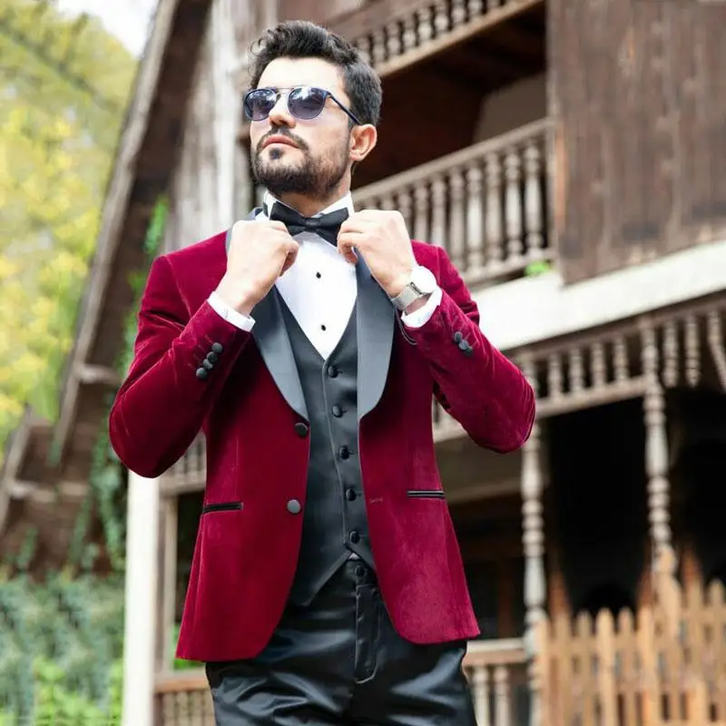 

New Style Groomsmen Two Buttons Groom Tuxedos Shawl Lapel Men Suits Wedding/Prom/Dinner Best Man Blazer ( Jacket+Pants+Tie+Vest)