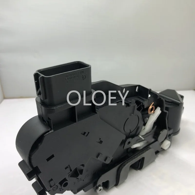 Блокировочный дверной замок с индуктивностью центральный задний правый LR013890