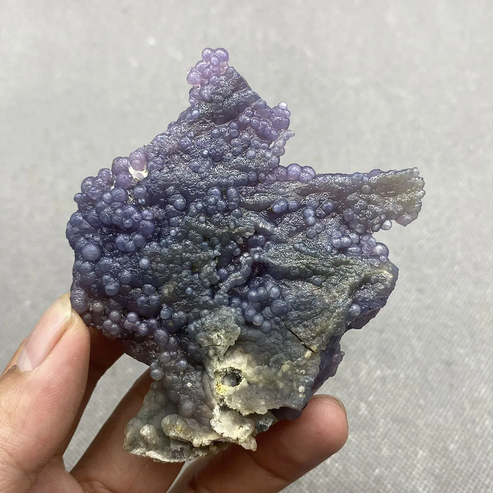 

Natural grape agate mineral specimen stones and crystals healing crystals quartz gemstones free shipping 10#