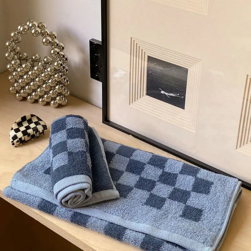 Клетчатое полотенце в стиле ретро пляжное из натурального хлопка впитывающее