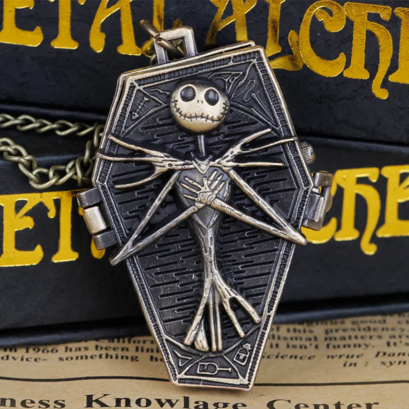 Classic Skull Theme Steampunk Skull Man Carved Quartz Pocket