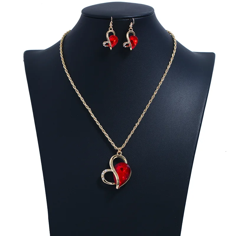 Набор из ожерелья и серег в форме сердца | Украшения аксессуары