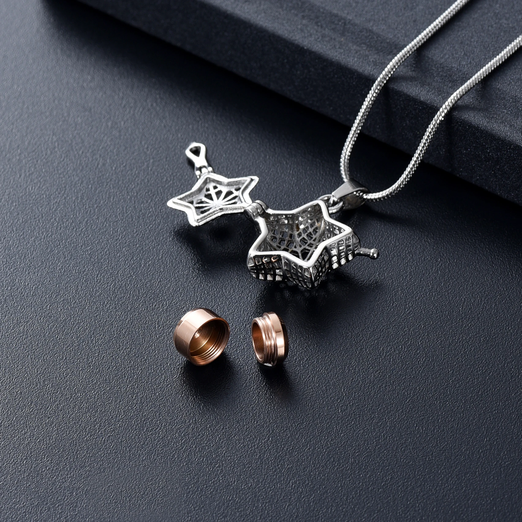 

IJD20005 Stainless Steel Star Memorial Jewelry For Ashes Engravable Cremation Urn Pendant Necklace for women Men Keepsake Jewel