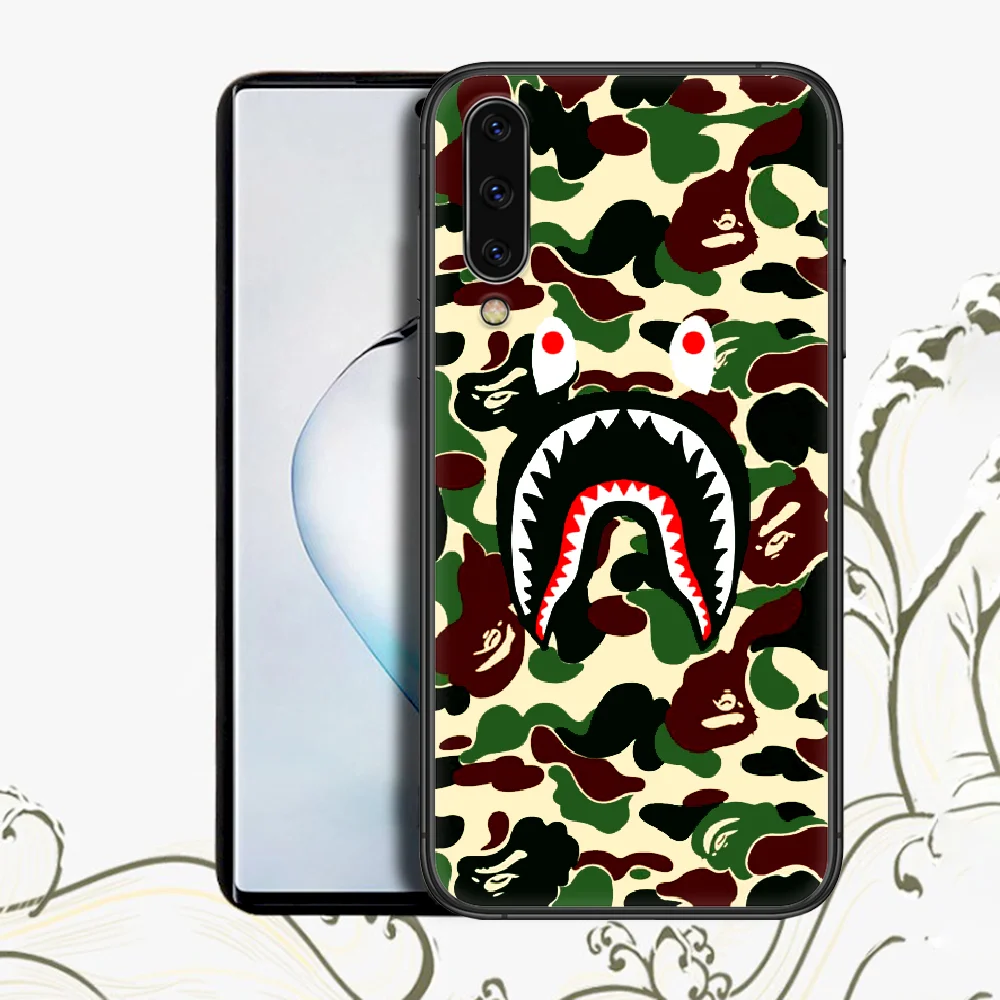 

BAPEs Fashion Brand Samsung Galaxy A 3 5 7 8 10 20 20E 21S 30 30S 21 40 50 51 70 71 80 For Phone Case black Back Painting Bumper