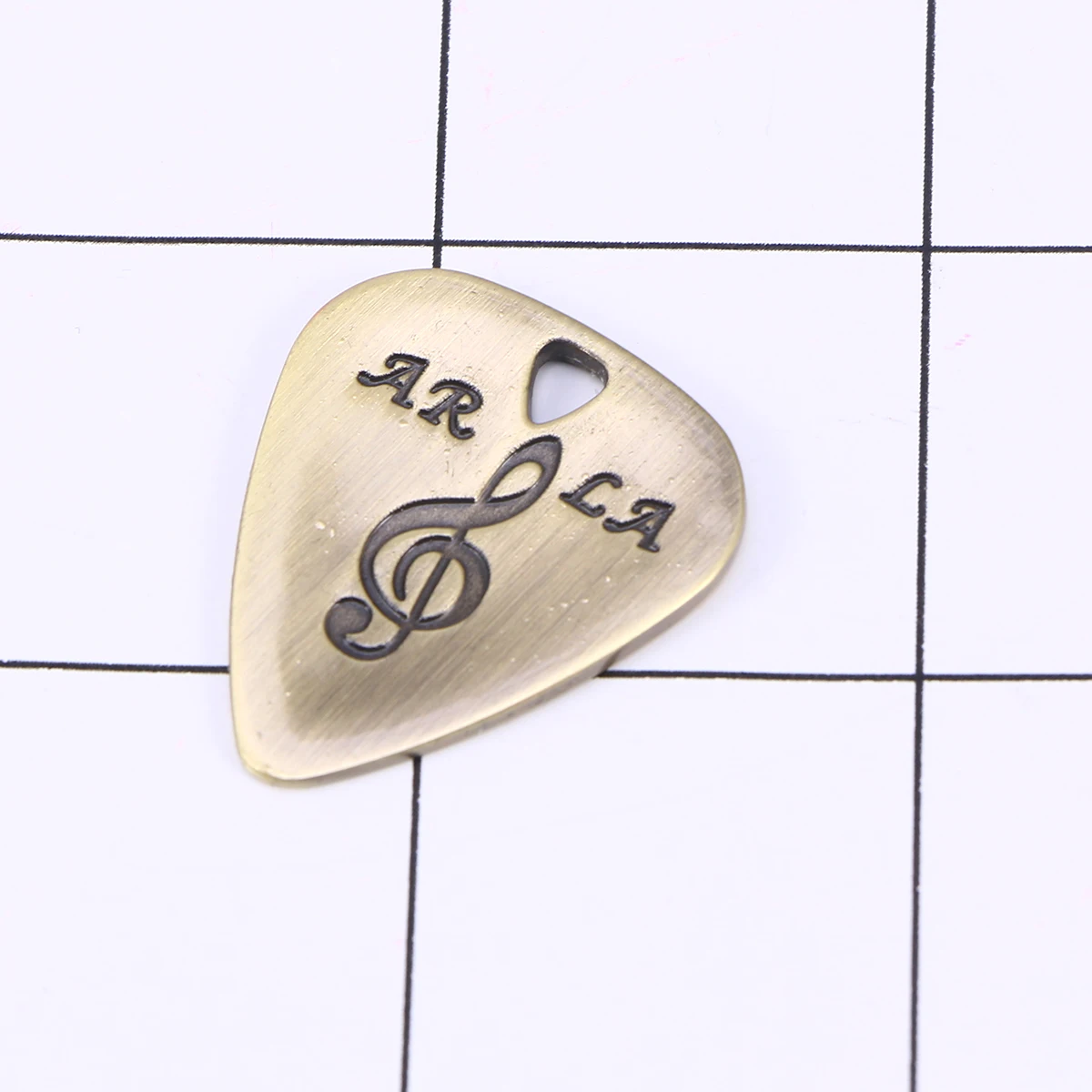 1pc Metal Guitar Pick Bronze Portable DIY Personalized Plectrums Pendants For Ukulele Banjo Mandolin Bass | Спорт и развлечения