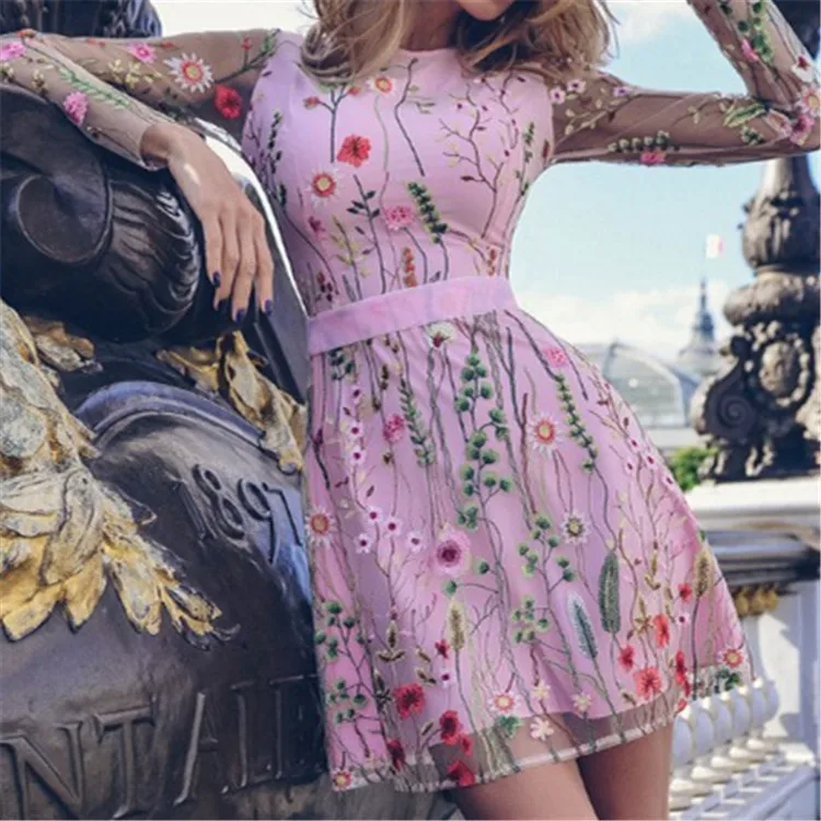 Женское Прозрачное платье трапеция черное Сетчатое мини с цветочной вышивкой в