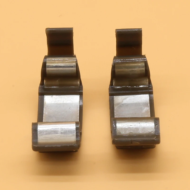 

2Pcs/Lot Cylinder Cover Clip Fit For Husqvarna 346 351 353 356 357 359 435 440 445 445E Garden Chainsaw Spare Parts