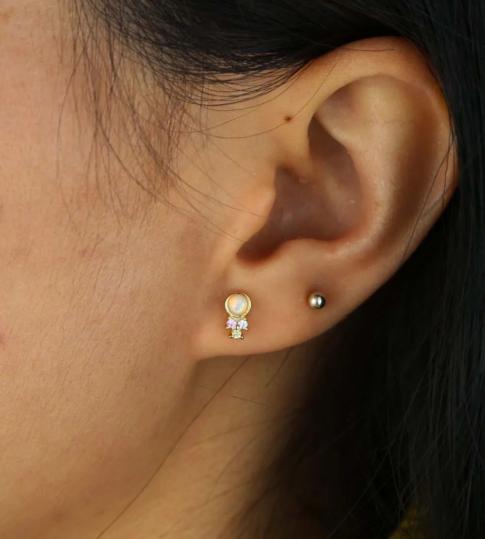 Серьги-гвоздики золотого цвета с фианитами миниатюрные милые нежные маленькие