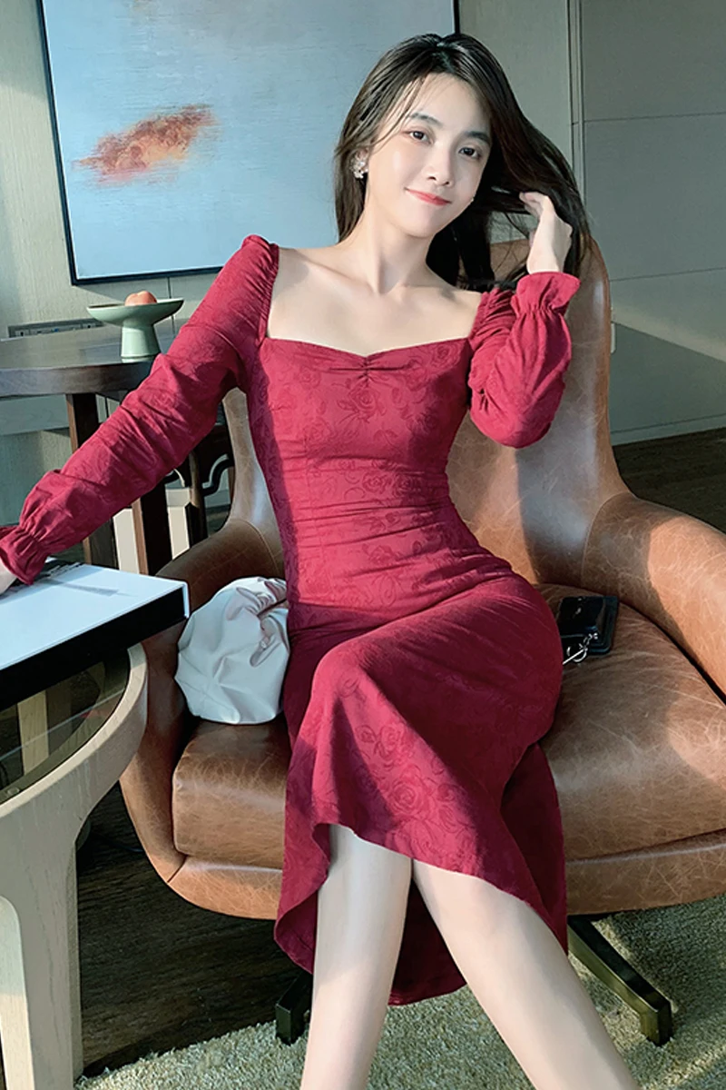 

Retro Red Long Sleeve Dress autumn dress French Hepburn Square Collar slim temperament small dress long skirt