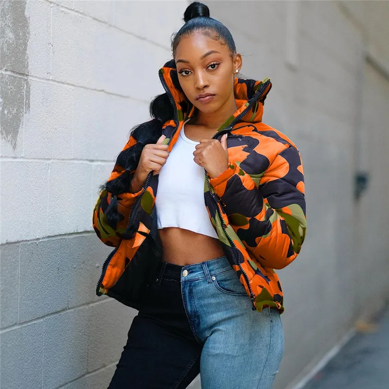 

Женская зимняя куртка-пуховик с камуфляжным принтом, размеры 4XL