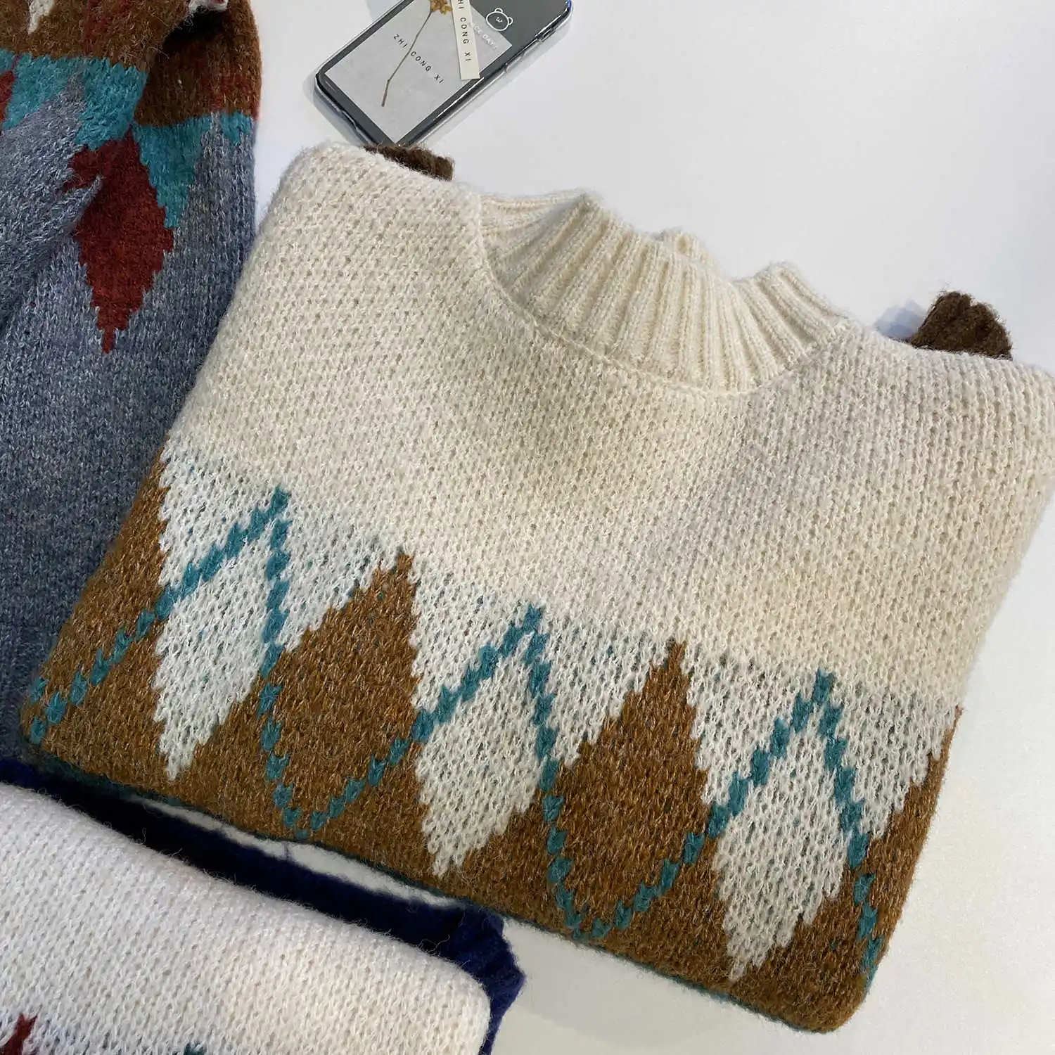 

COZOK Christmas Series Thickened Diamond Lattice Autumn and Winter Lazy Wind Pullover Female Ly711