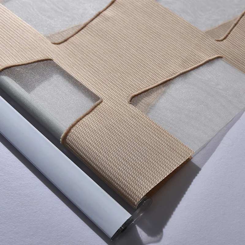 Жалюзи электрические в клетку моторизованные шторы на роликах