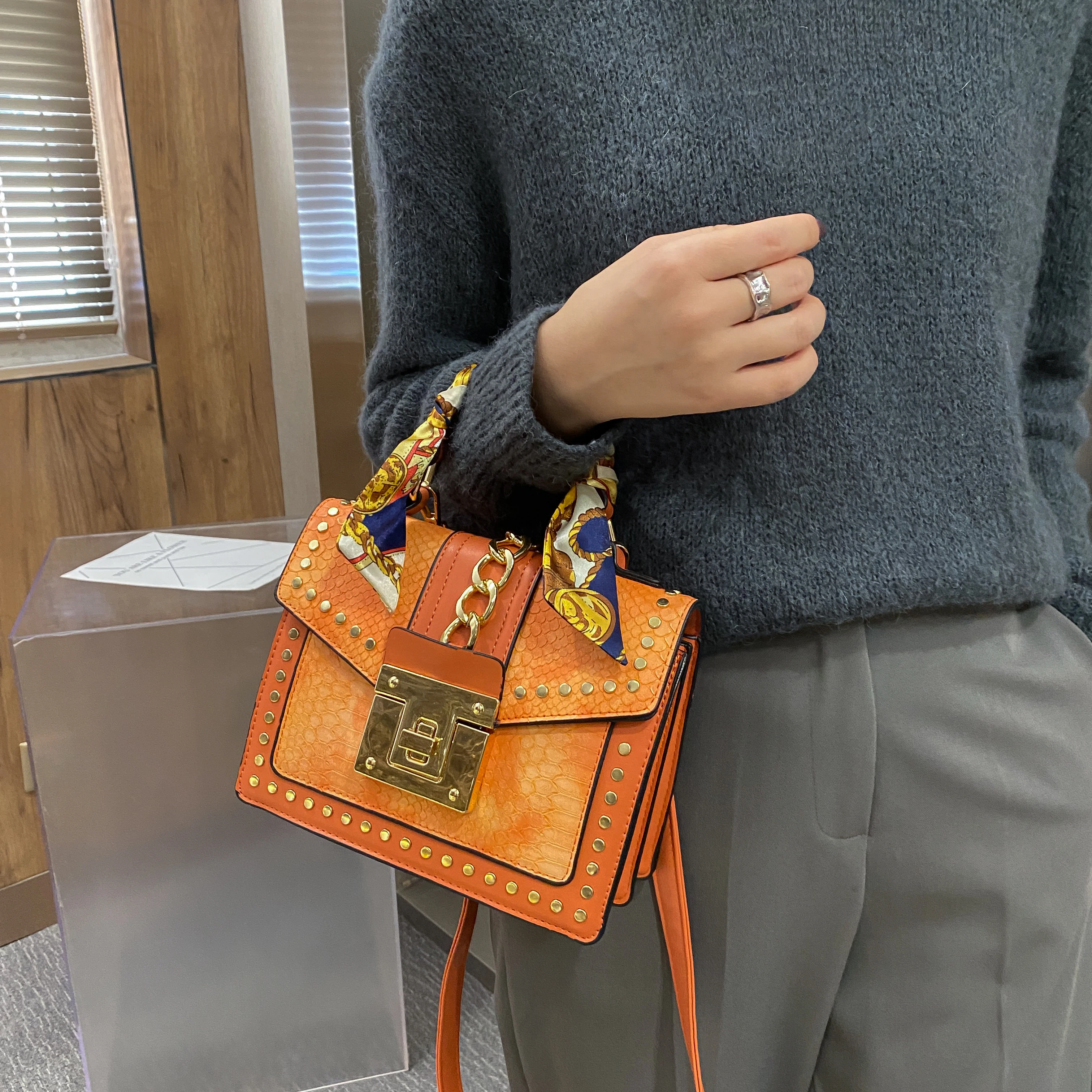 european fashion female square bag 2022 new quality pu leather womens designer handbag rivet lock chain shoulder messenger bags free global shipping