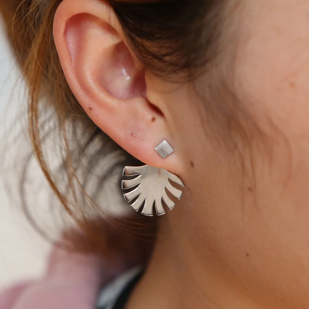 Серьги гвоздики в стиле панк с геометрическим мини веером из серебра 925 пробы