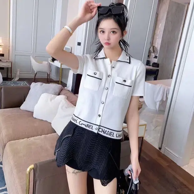 

2021 new xiaoxiangfeng celebrity knitted jacket fashion temperament Lapel slim age reducing jacket