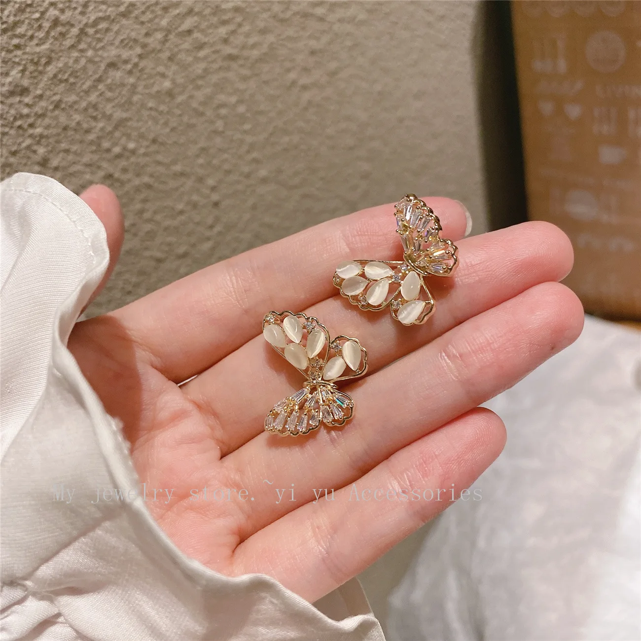 

Version of Light Luxury Small Fresh Butterfly Earrings Version of Silver Needle Plated Real Gold Opal Earrings