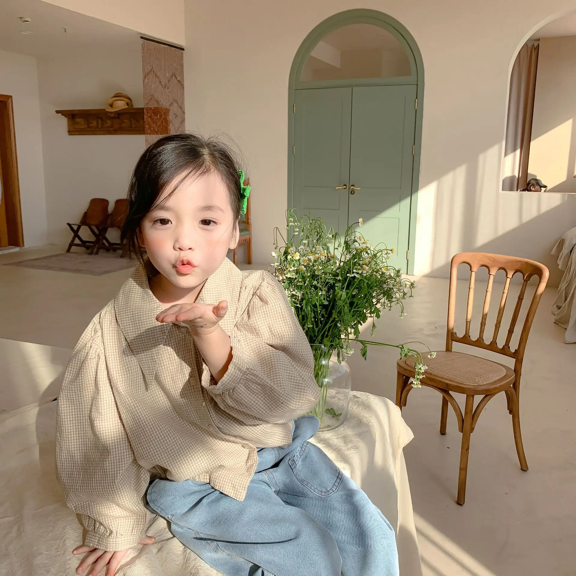 

Blouse Shirts Children Girl Loose Casual Long Sleeve with Collar Tops Beige Korean Cute Lovely Tolddler Clothes Spring Outfit